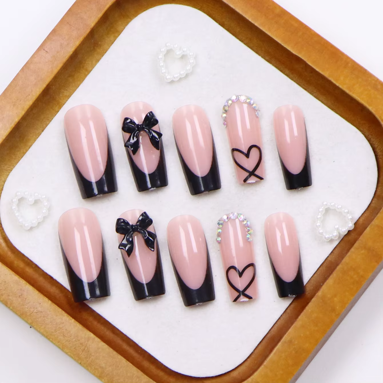 Faux ongles cercueil moyens avec pendentif à nœud 3d