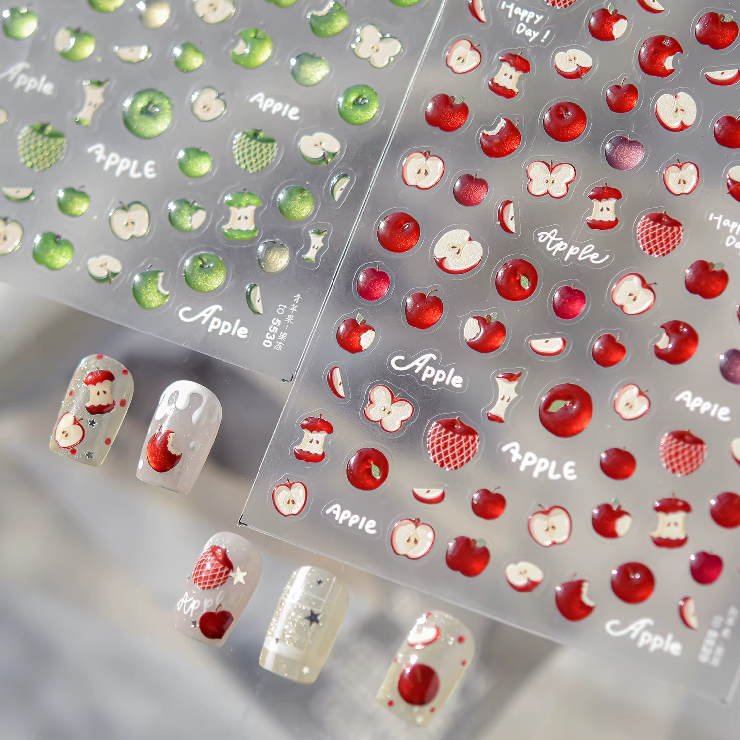 Autocollants pour ongles en forme de pomme rouge et verte