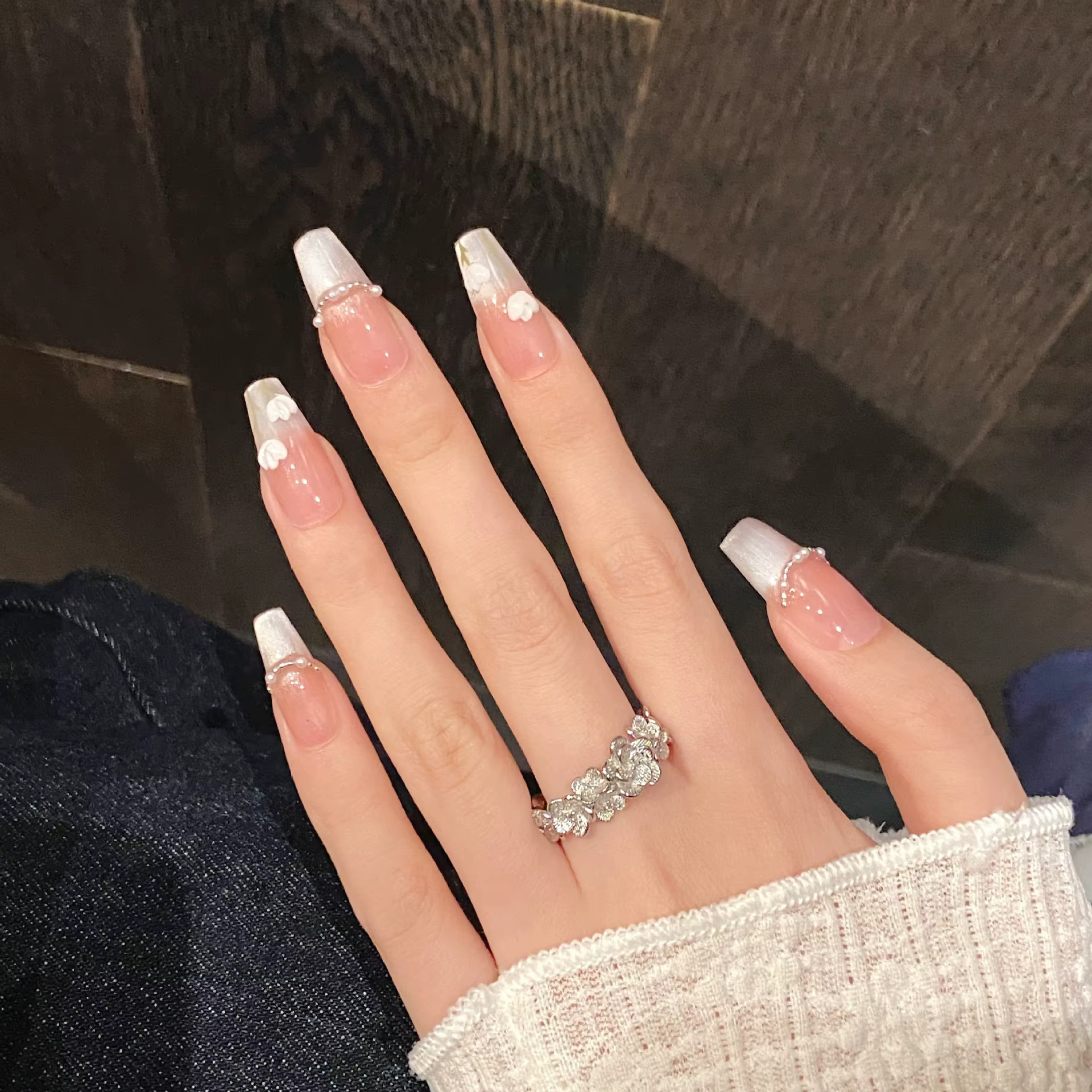 Patchs pour faux ongles tulipe peints à la main