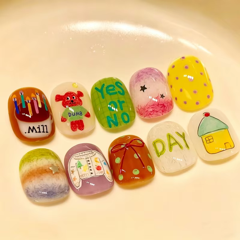 30 faux ongles uniques et tendance