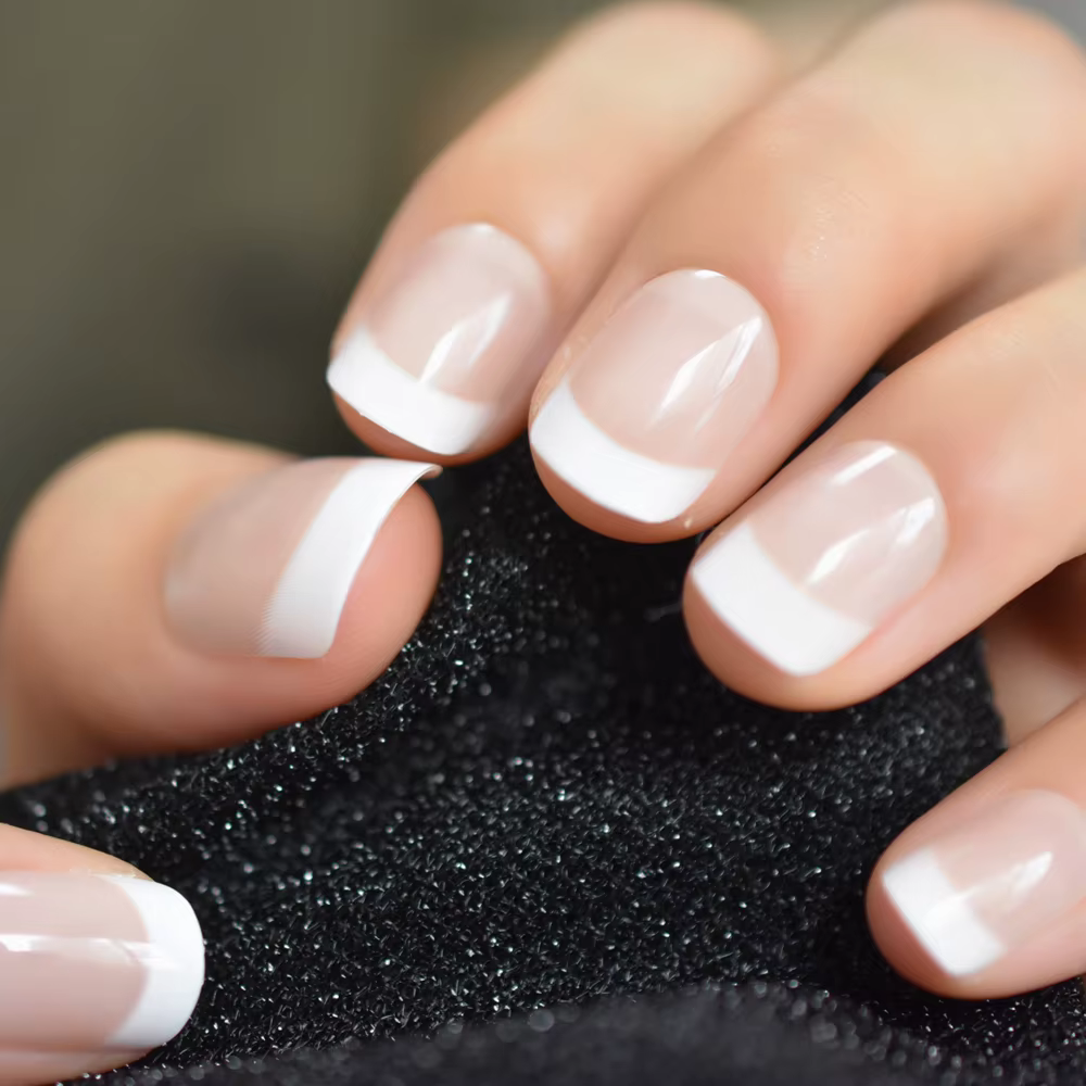 Faux ongles français courts d'été