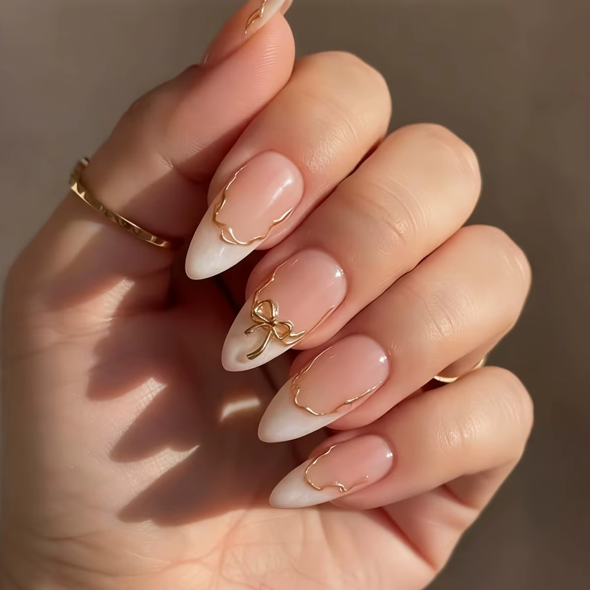 24 pièces de patchs d'art d'ongle pointus blancs