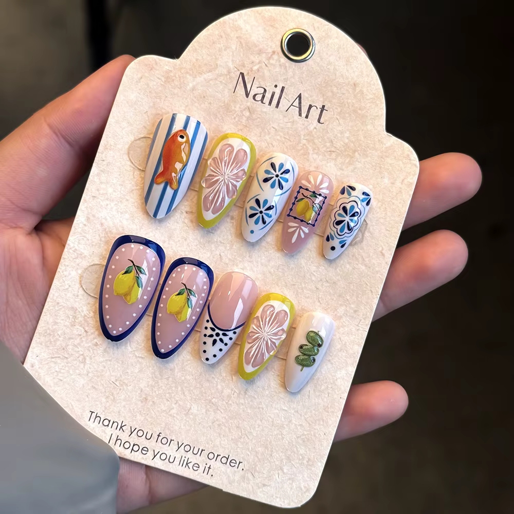 24 faux ongles français mignons à presser