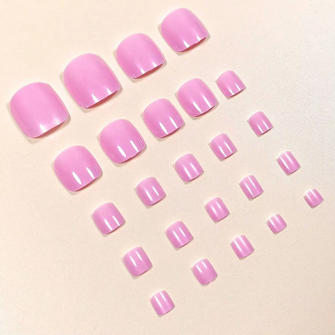 24 pièces bébé rose orteil ongles court carré