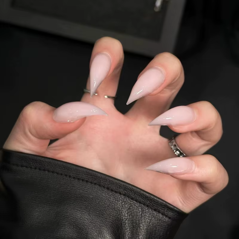 Faux ongles en forme de griffes de dragon