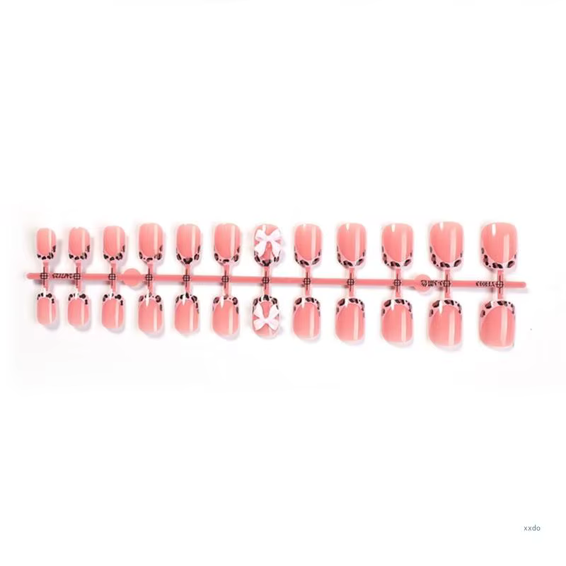 Faux ongles artificiels avec jolis nœuds