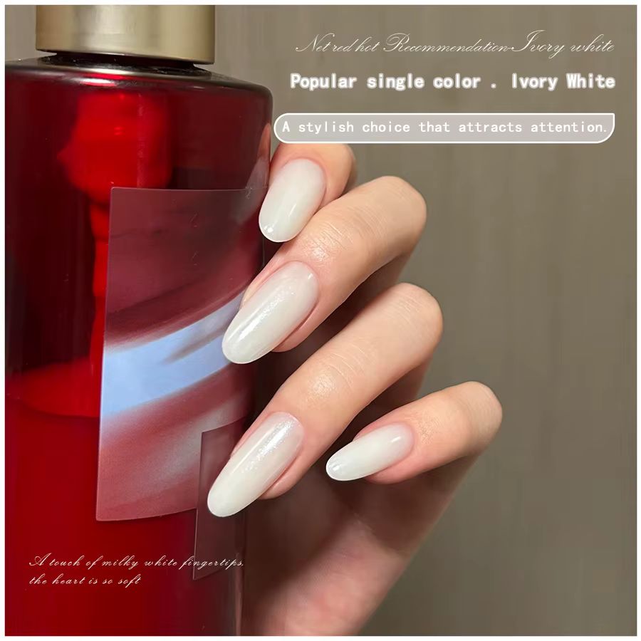 Vernis à ongles gel blanc ivoire tendance - Nouveau style 2026 - Populaire