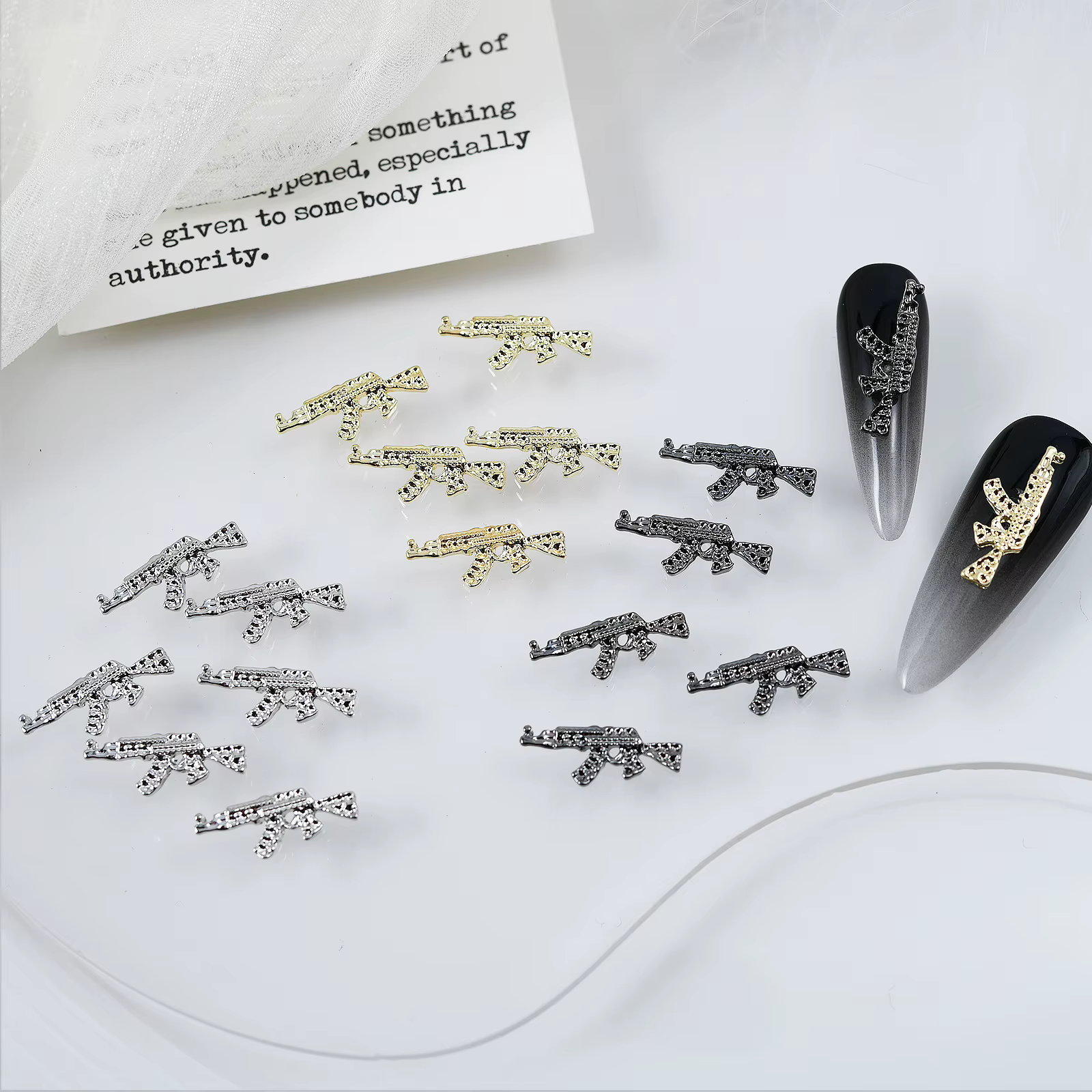20 pièces de luxe rétro argent pistolet ongles breloques alliage