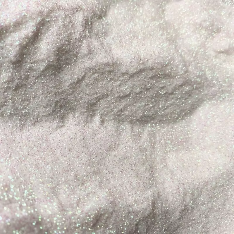 Poudre irisée blanche pour ongles