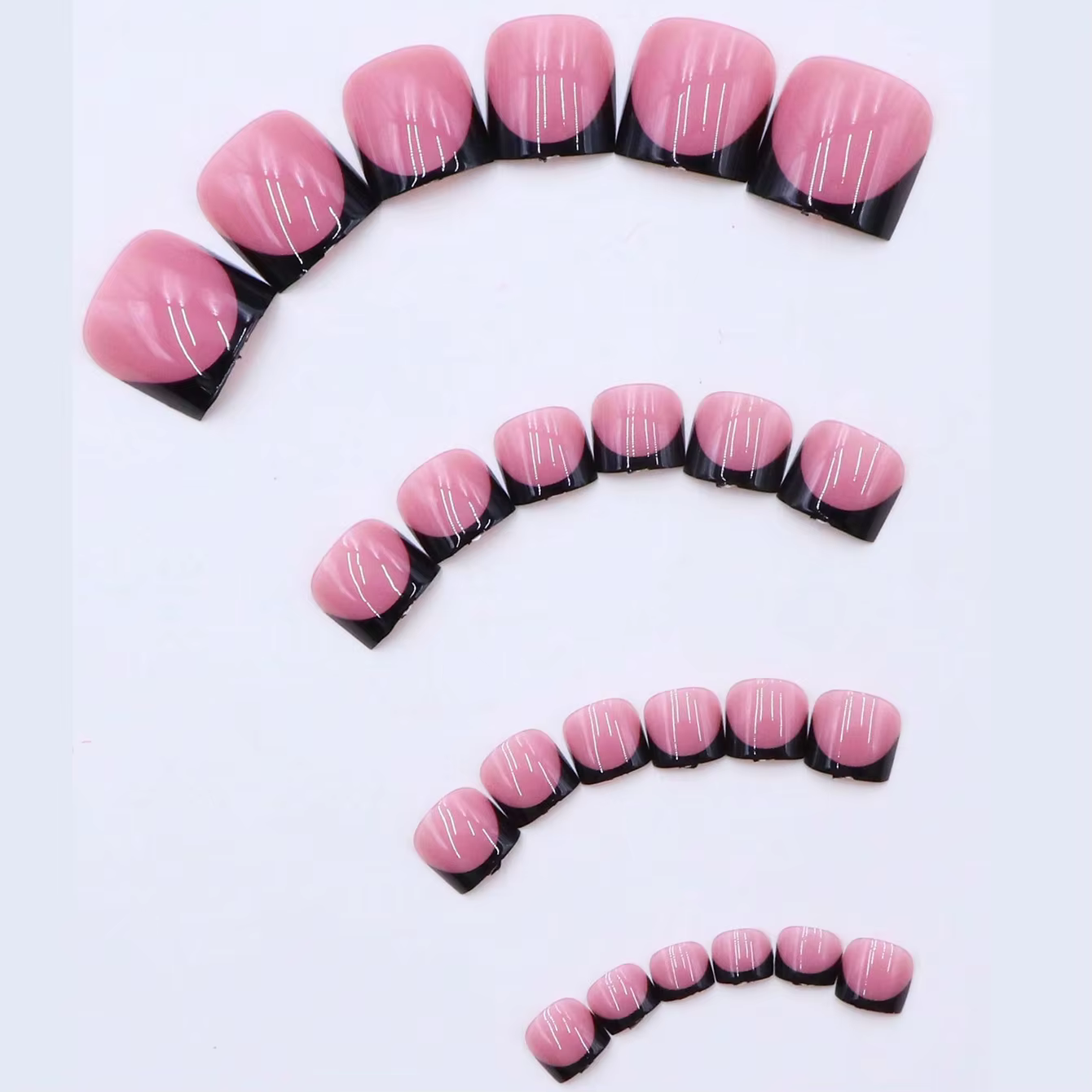 144 pièces de faux ongles carrés noirs brillants