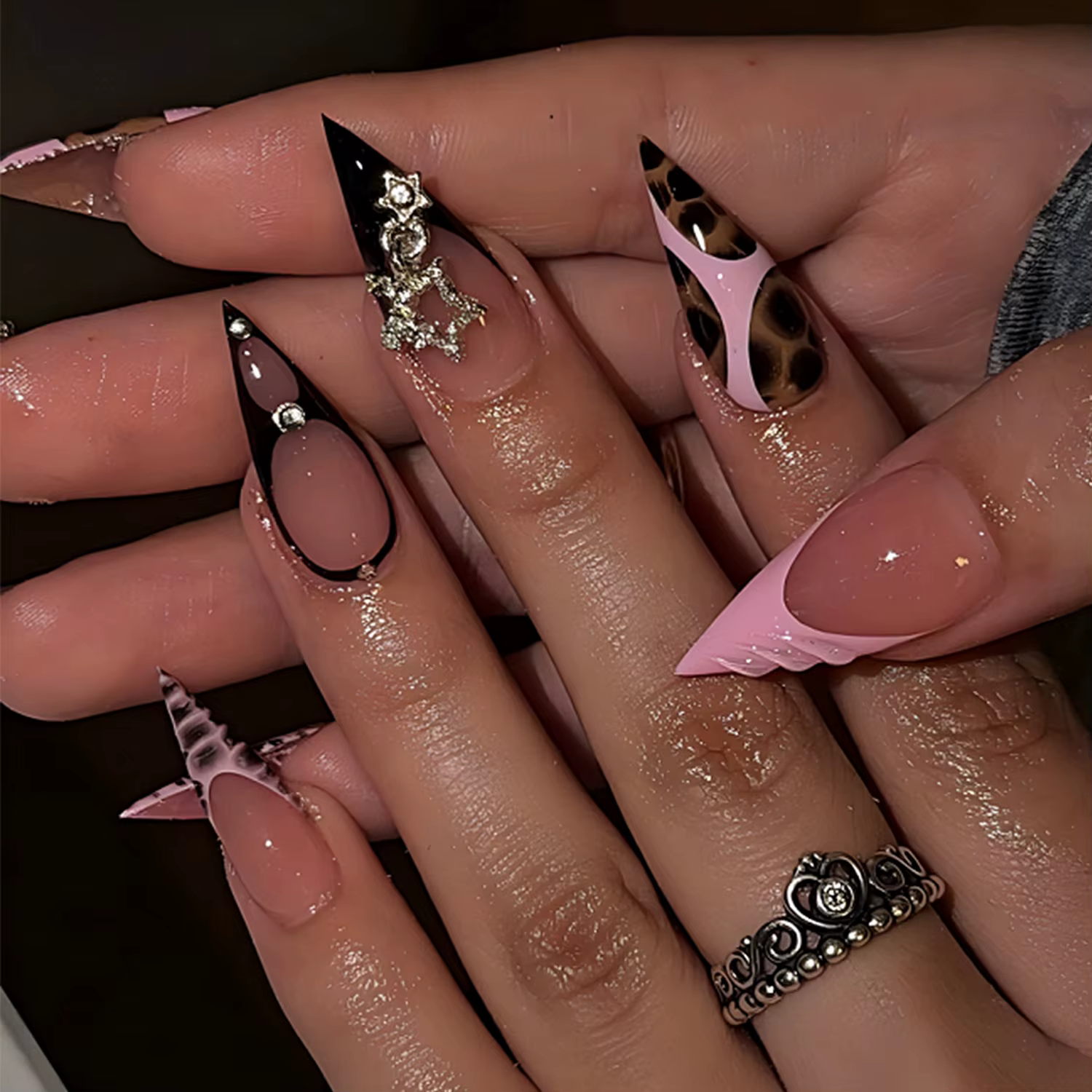 24 pièces faux ongles fille épicée arc argenté avec diamant