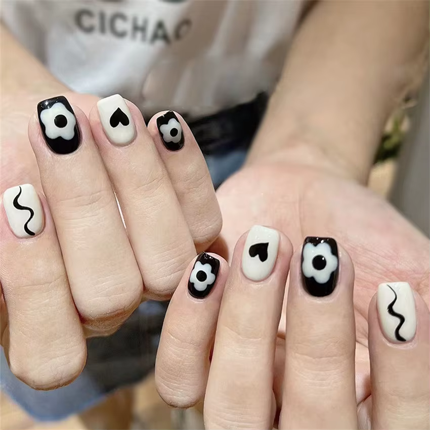 24 pièces/ensemble mignon Matcha Milkcap petite fleur faux ongles doux fille collant presse