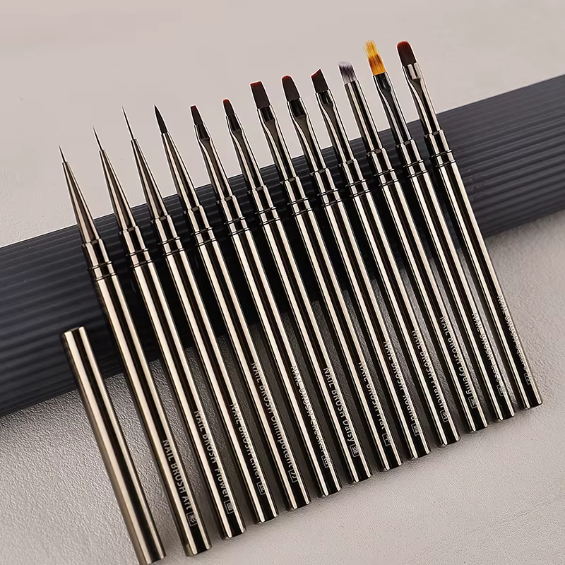 Brosse Simple pour amélioration des ongles