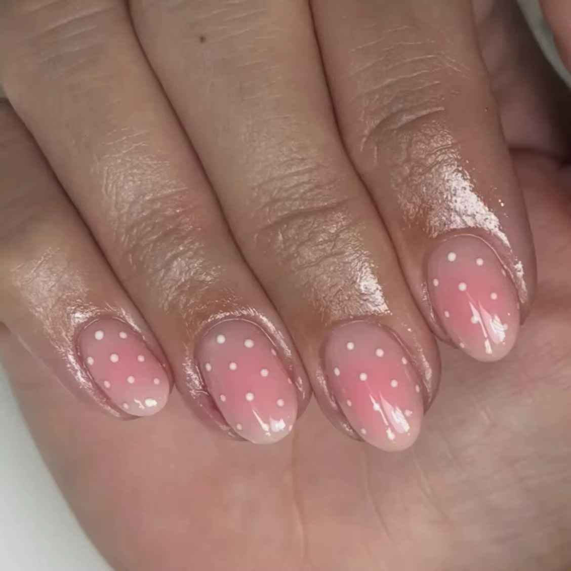Faux ongles français à pois et amande