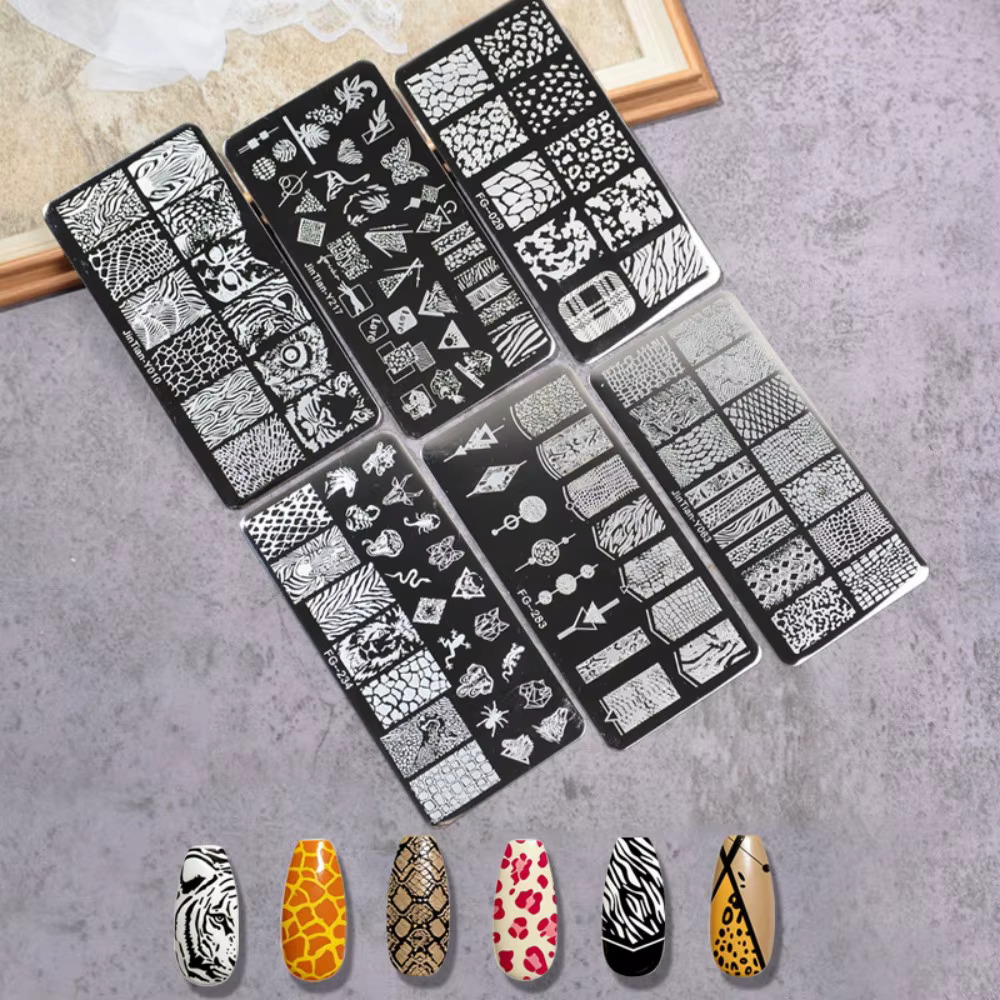 Plaques de tamponnage pour nail art de formes variées