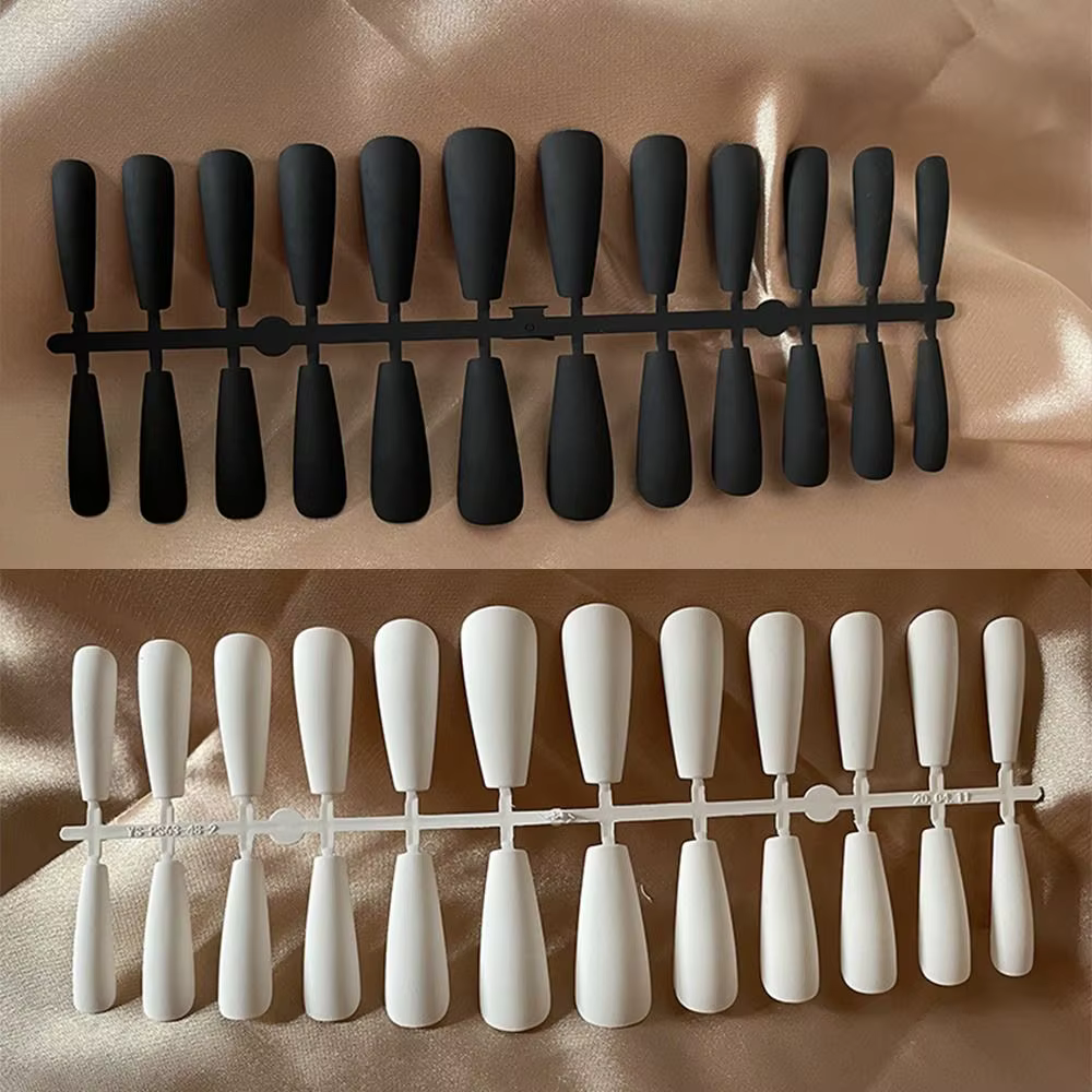 Faux ongles longs ballerine pour manucure