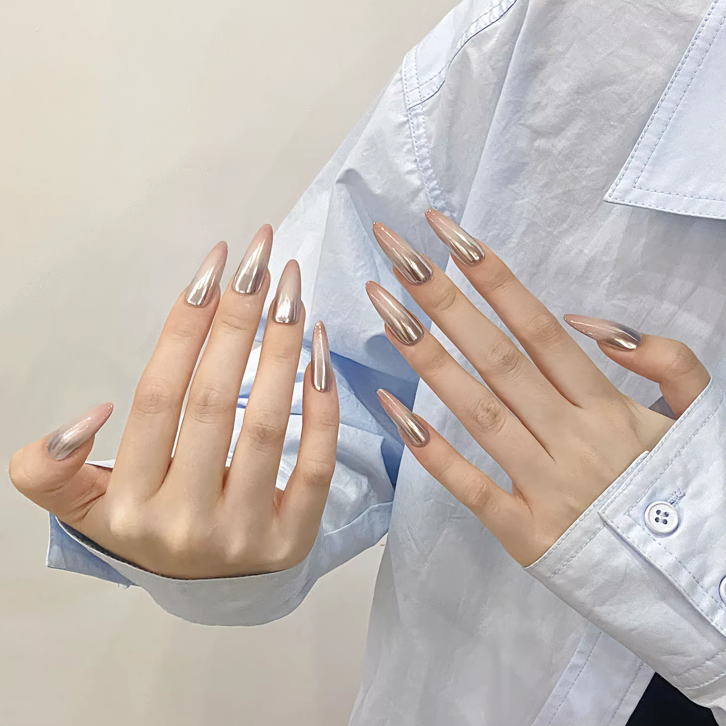 Presse faite à la main sur les ongles Champagne or brillant miroir faux