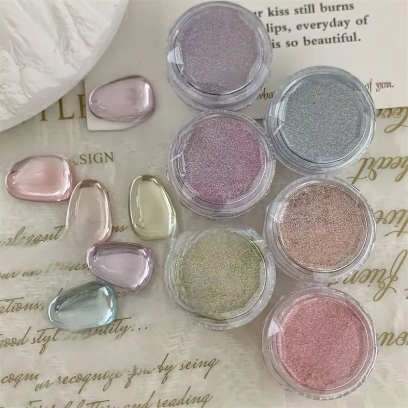 Manucure Super Flash riche en pigments effet miroir scintillant ongles brillant été
