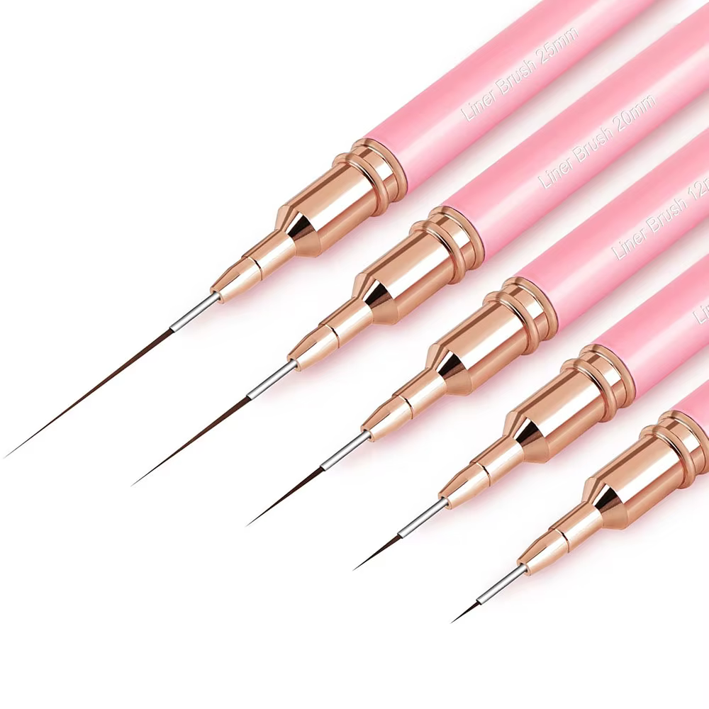 Pinceaux roses pour Nail Art