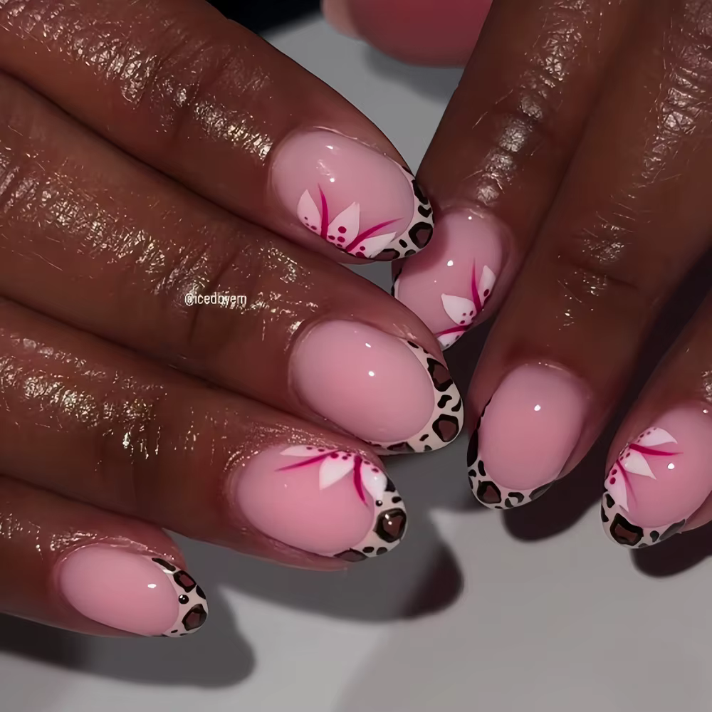 Faux ongles courts et longs pour femmes et filles