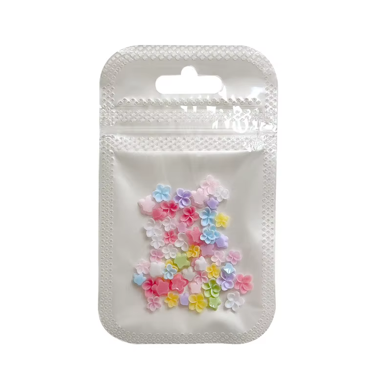 Décorations d'ongles en résine colorée