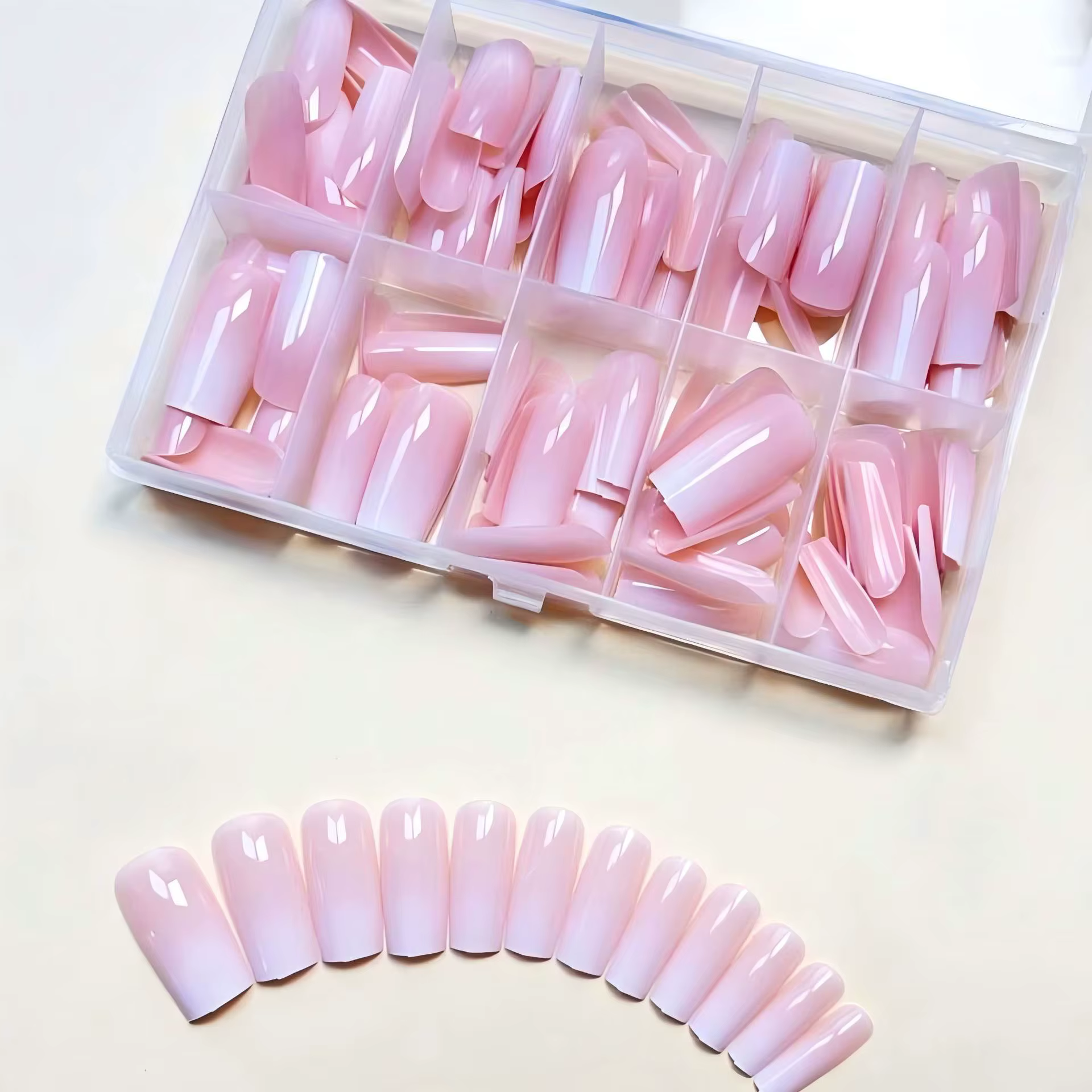Faux ongles à pression ombrés rose à blanc pour femmes