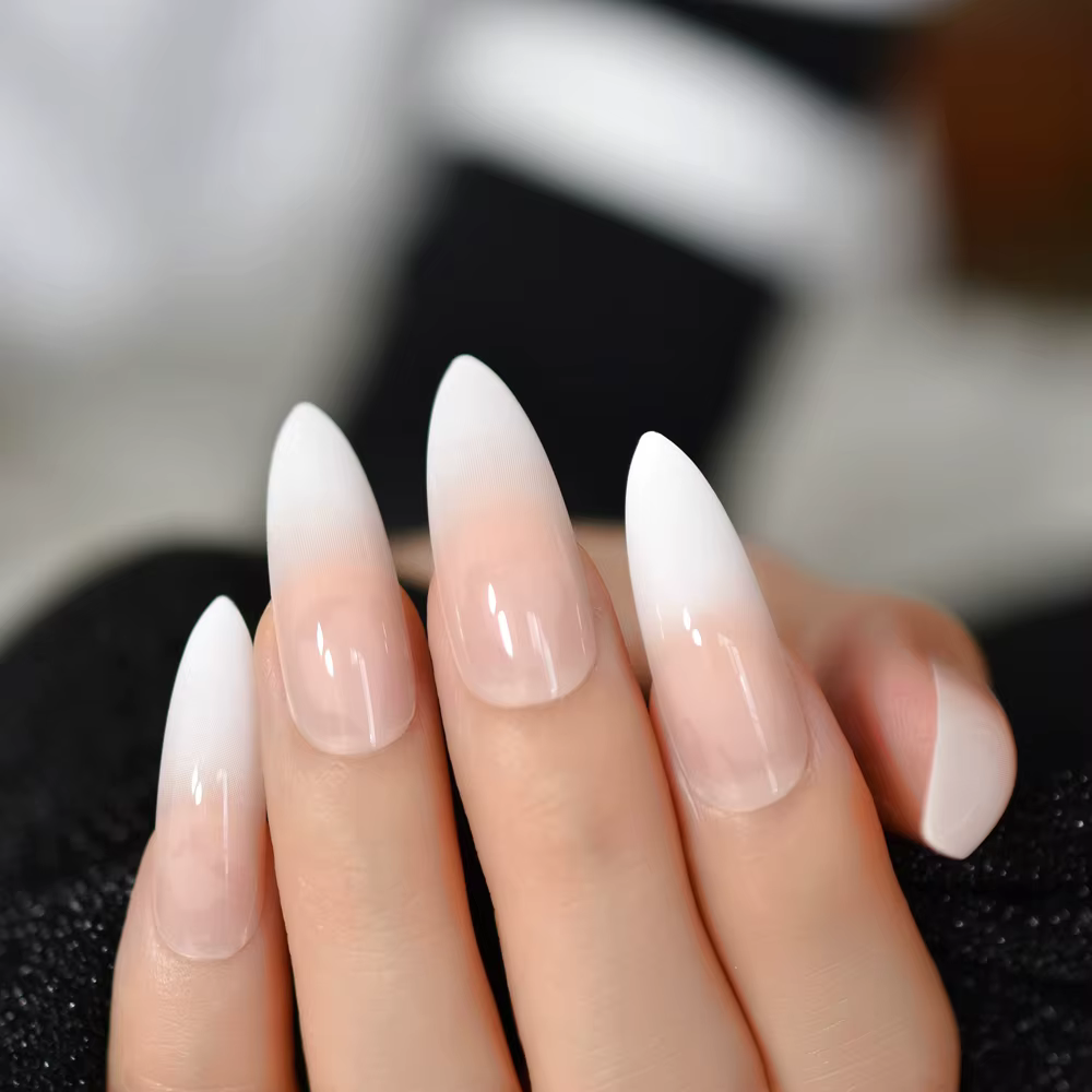 Ongles français extra longs effet ombré
