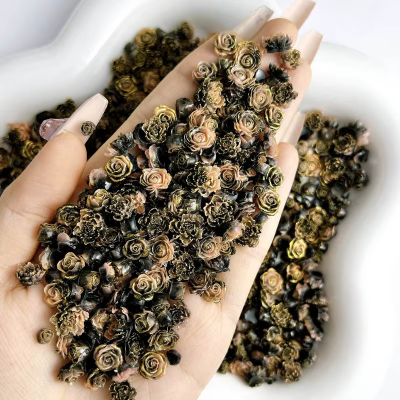 Breloques à ongles en résine incrustée de feuille d'or