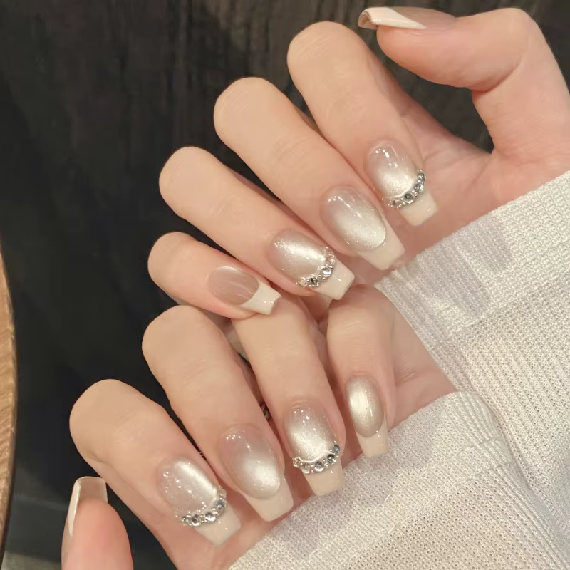 10 pièces à la main 2025 faux ongles avec outils