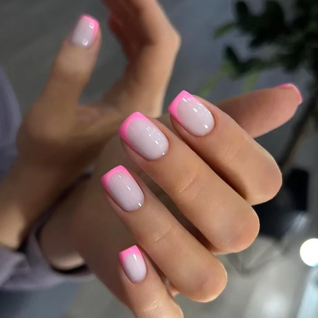 Jaune mode française portable Nail Art été Simple court amande faux ongles détachable fini