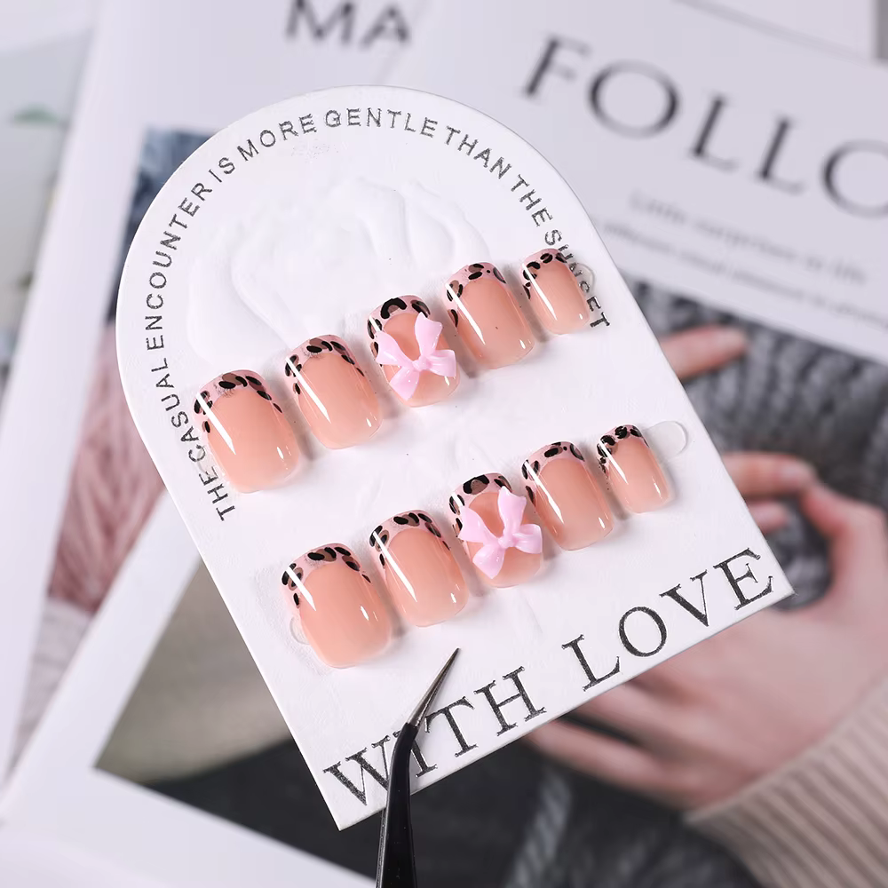 24 pièces rose imprimé léopard court carré presse sur ongles français arc portable faux