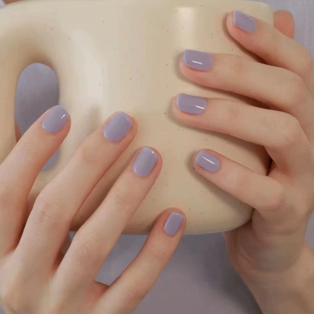 Faux ongles de style français simple