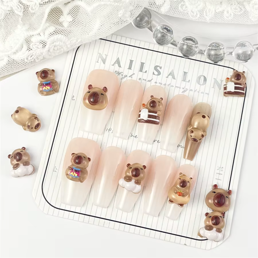 Breloque pour ongles en résine