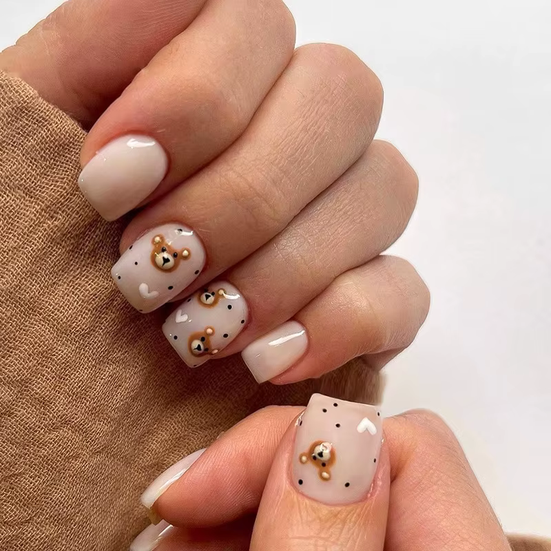 Mignon petit ours 24 pièces presse sur ongles rose dégradé faux