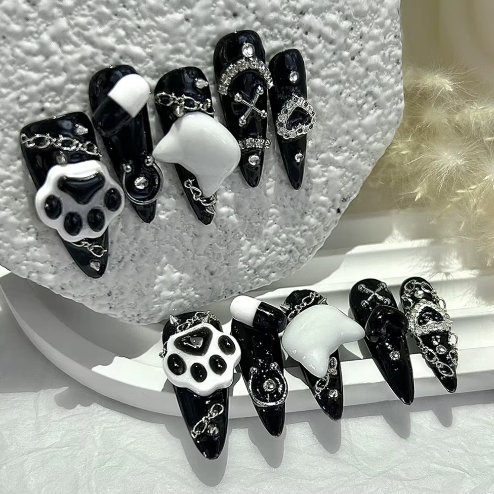 Faux ongles à presser faits main Kawaii Y2K Gyaru noir et blanc à pointe longue