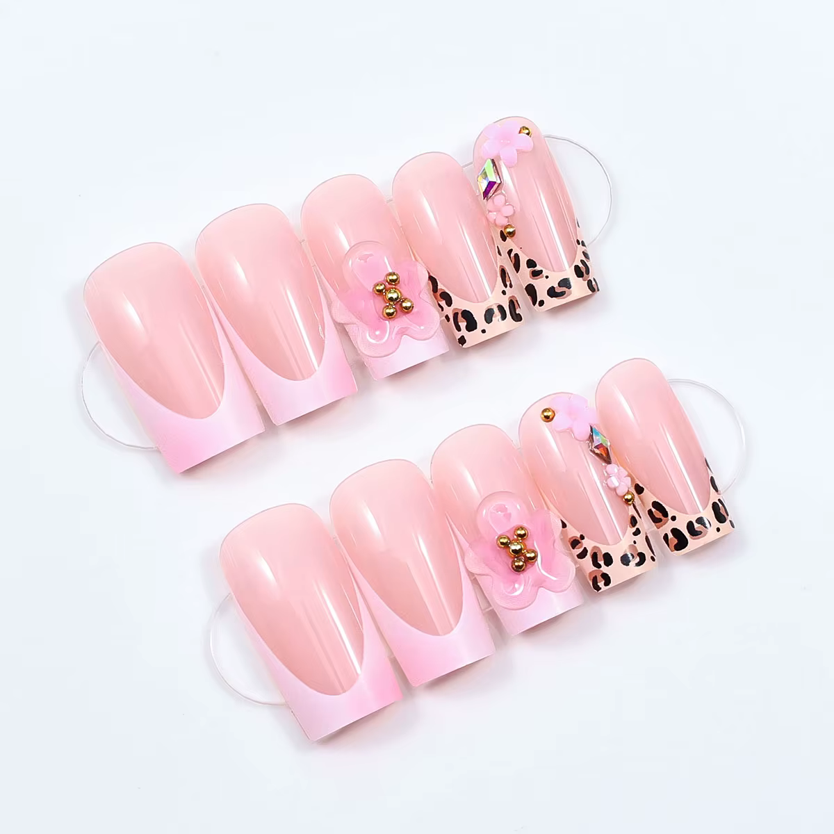 Faux ongles longs et carrés à pression française imprimé léopard avec perles dorées 3D colle à fleurs en relief