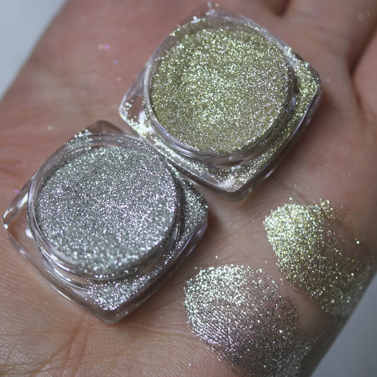 Pigment nacré en gros de la série Ray Shine argenté et doré pour la décoration d'ongles