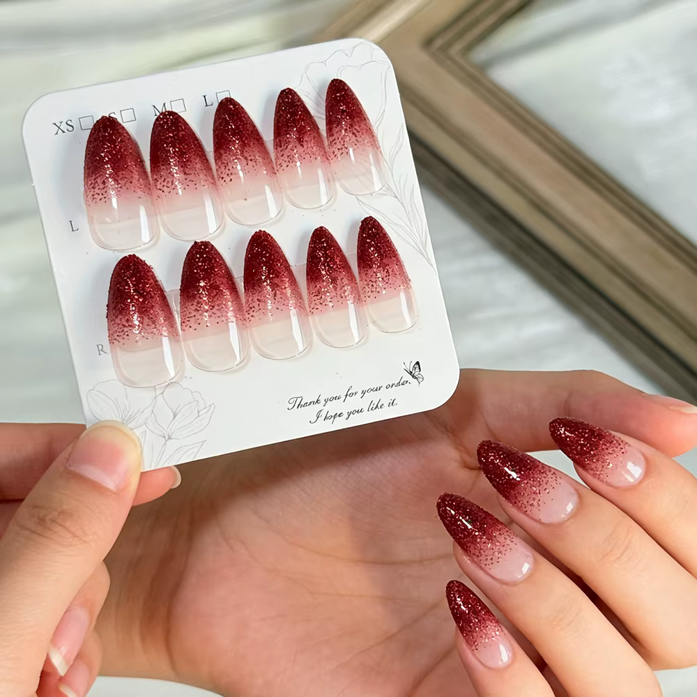 144 faux ongles en boîte