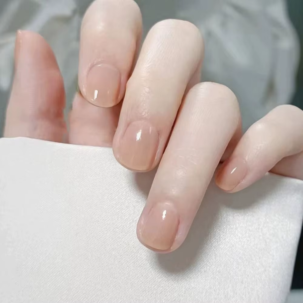 Faux ongles de style français simple