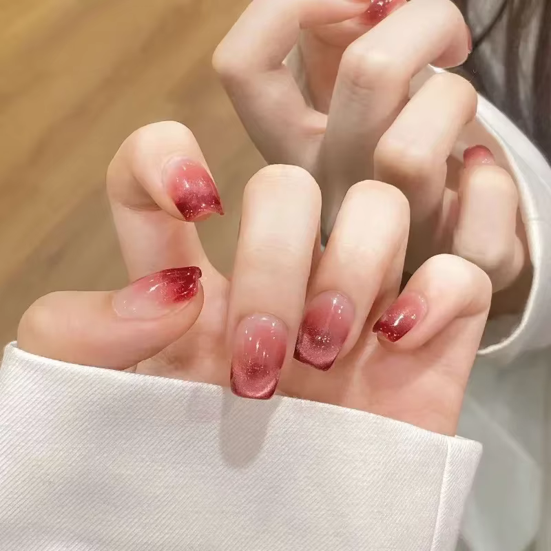Faux ongles faits à la main pour filles