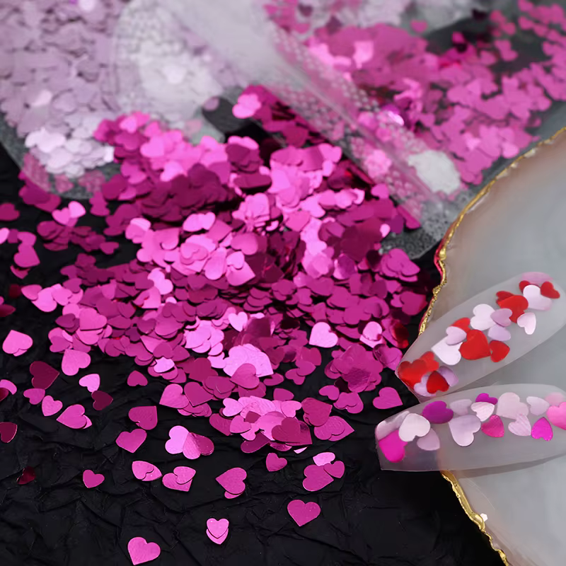 Doux amour coeurs ongles paillettes