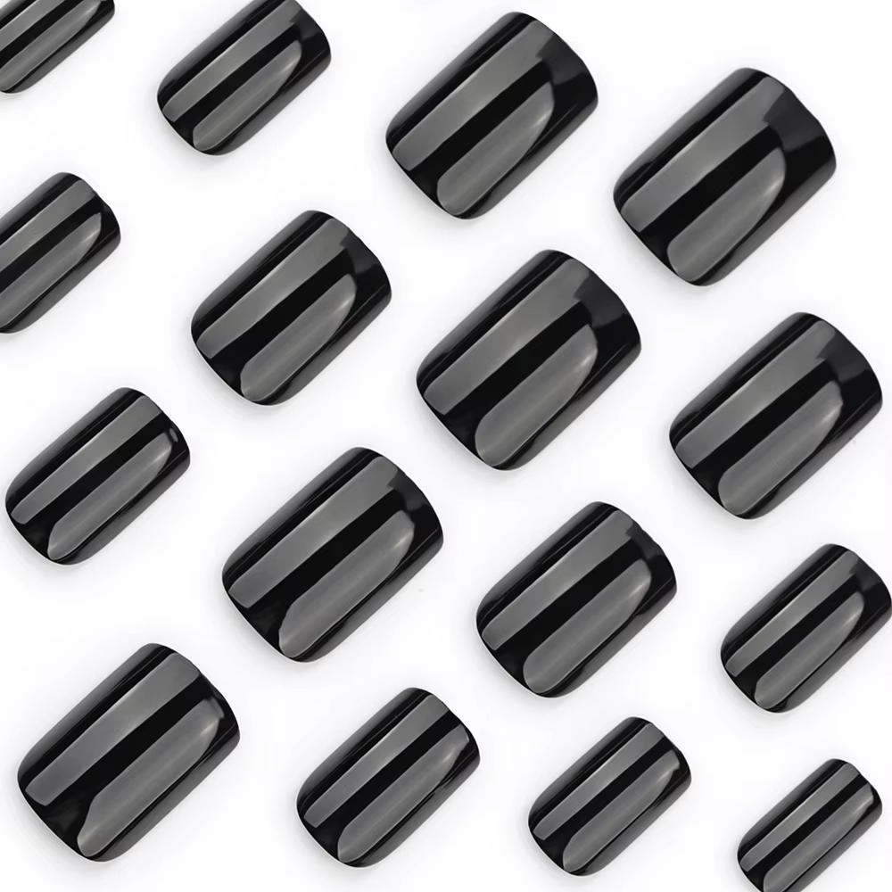 Faux ongles noirs brillants classiques