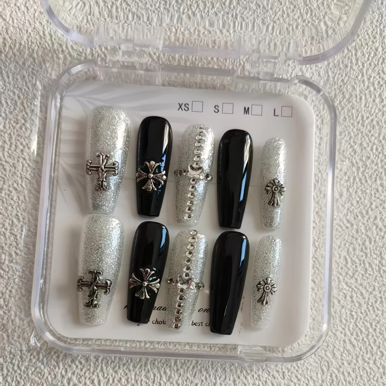 Coffret de 10 ongles ovales faits à la main