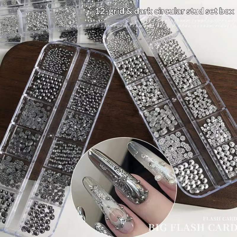 12 grilles de breloques métalliques pour nail art