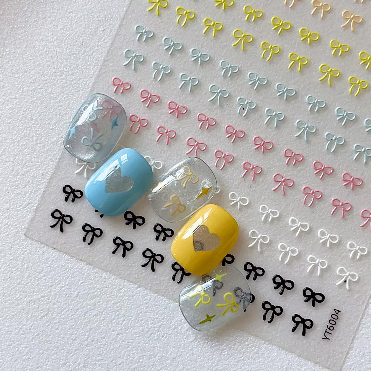 Autocollants pour Nail Art avec nœuds colorés en relief