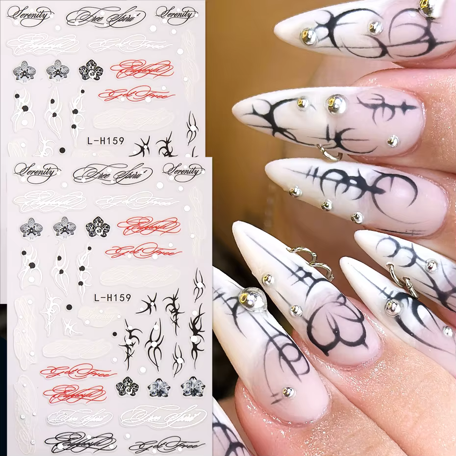 Autocollants pour ongles à motif de lettres italiques