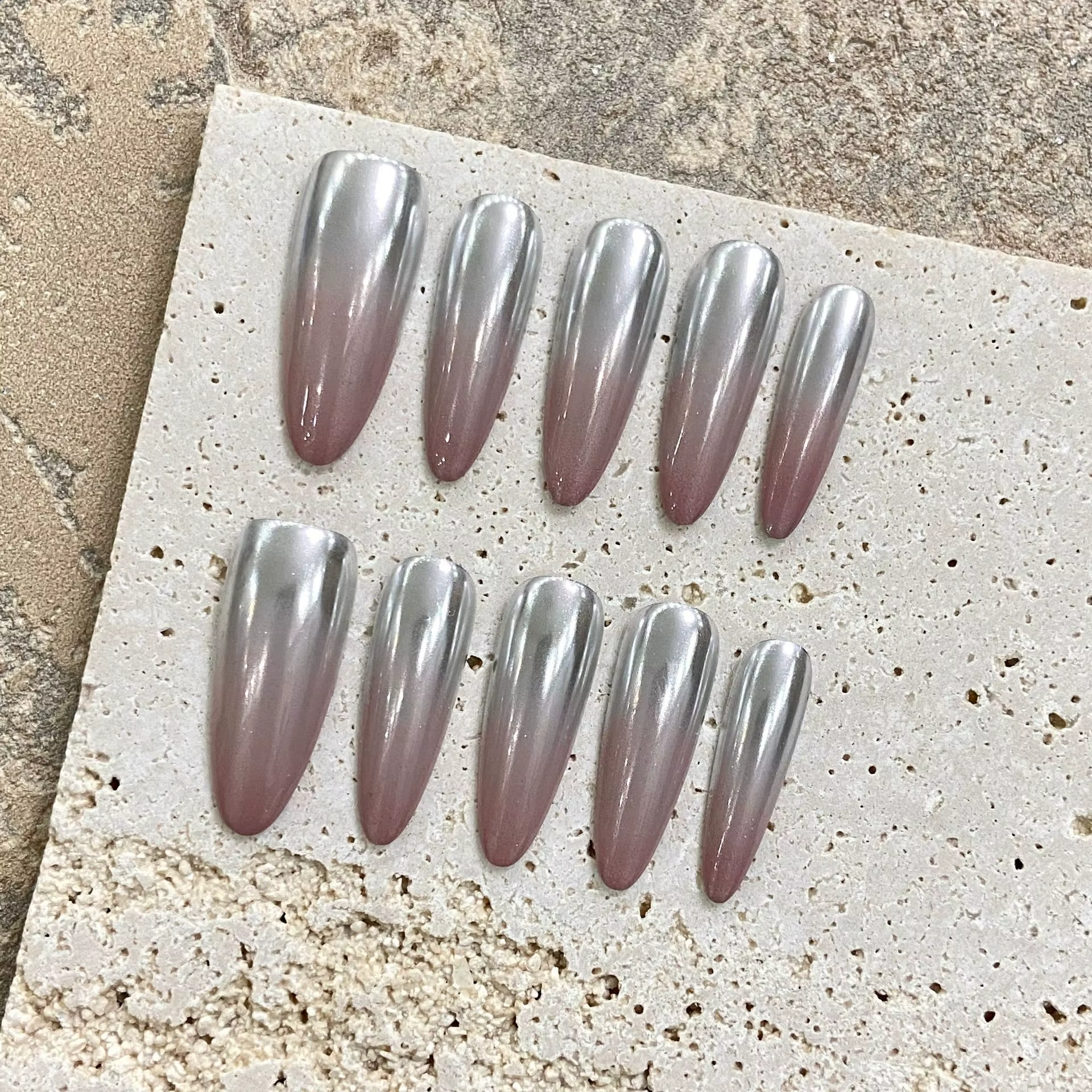 Presse faite à la main sur les ongles Champagne or brillant miroir faux