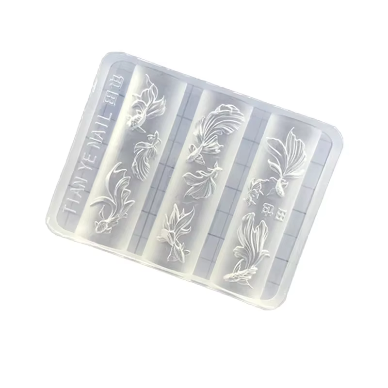 Lotus sculpté tridimensionnel 3D avec ongles de poisson