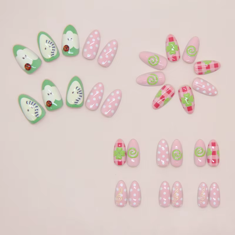 24 faux ongles à presser vert mignon motif pomme et amande