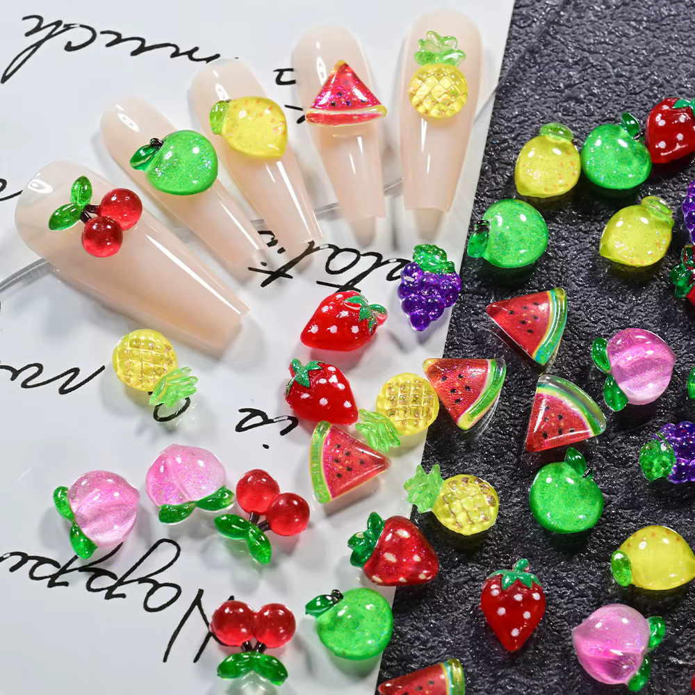 50 pièces 3D mignon fraise Nail Art décorations mode dessin animé Fruits ongles breloques pour Kawaii bricolage coque